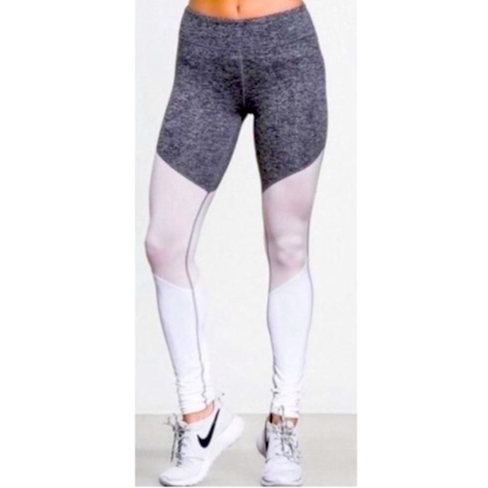 Free people movement gray white beige color block leggings women’s size XS